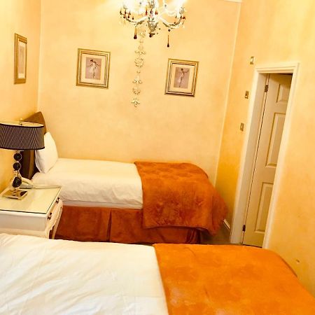 The York Hotel Wolverhampton Esterno foto