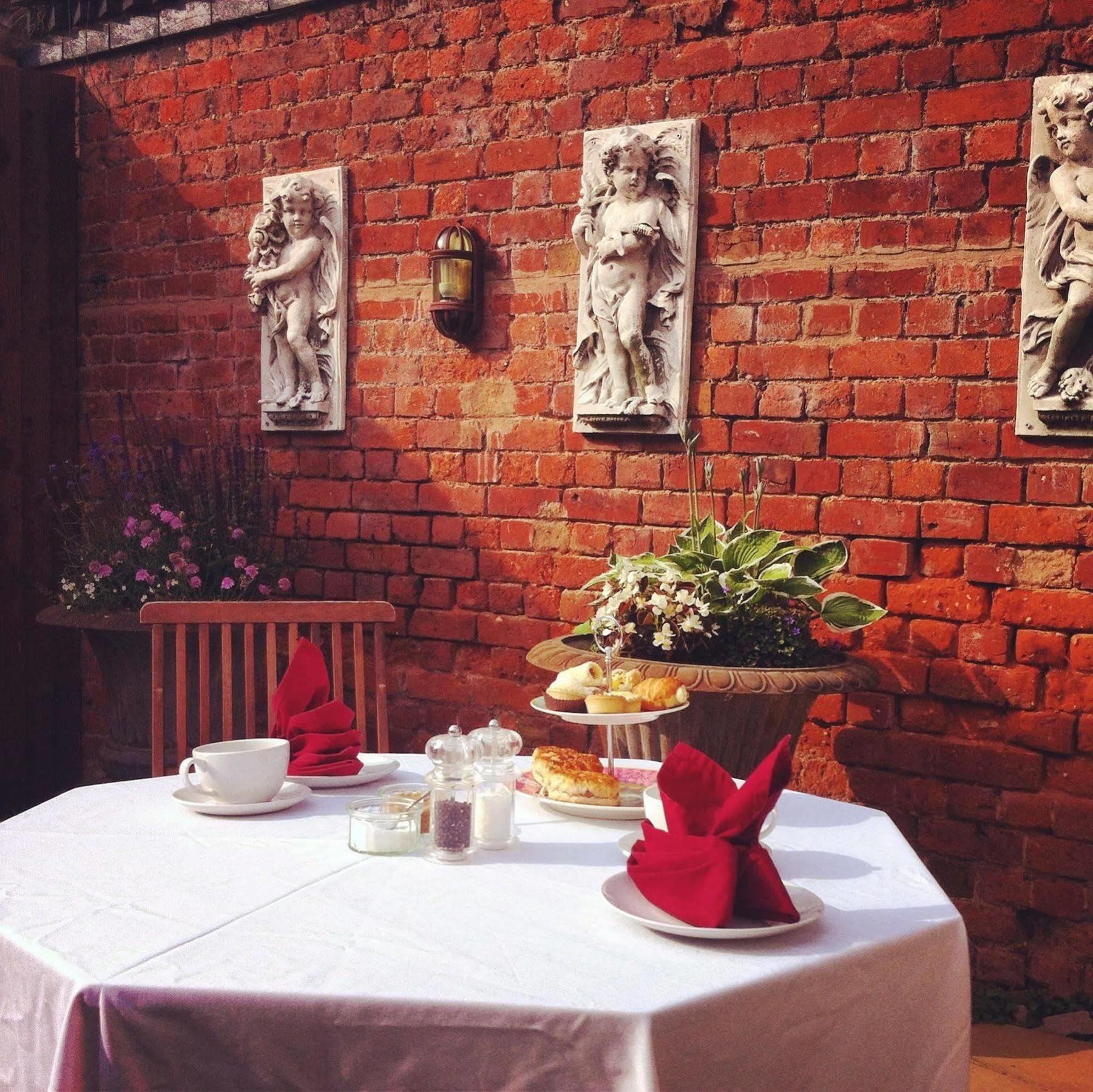 The York Hotel Wolverhampton Esterno foto