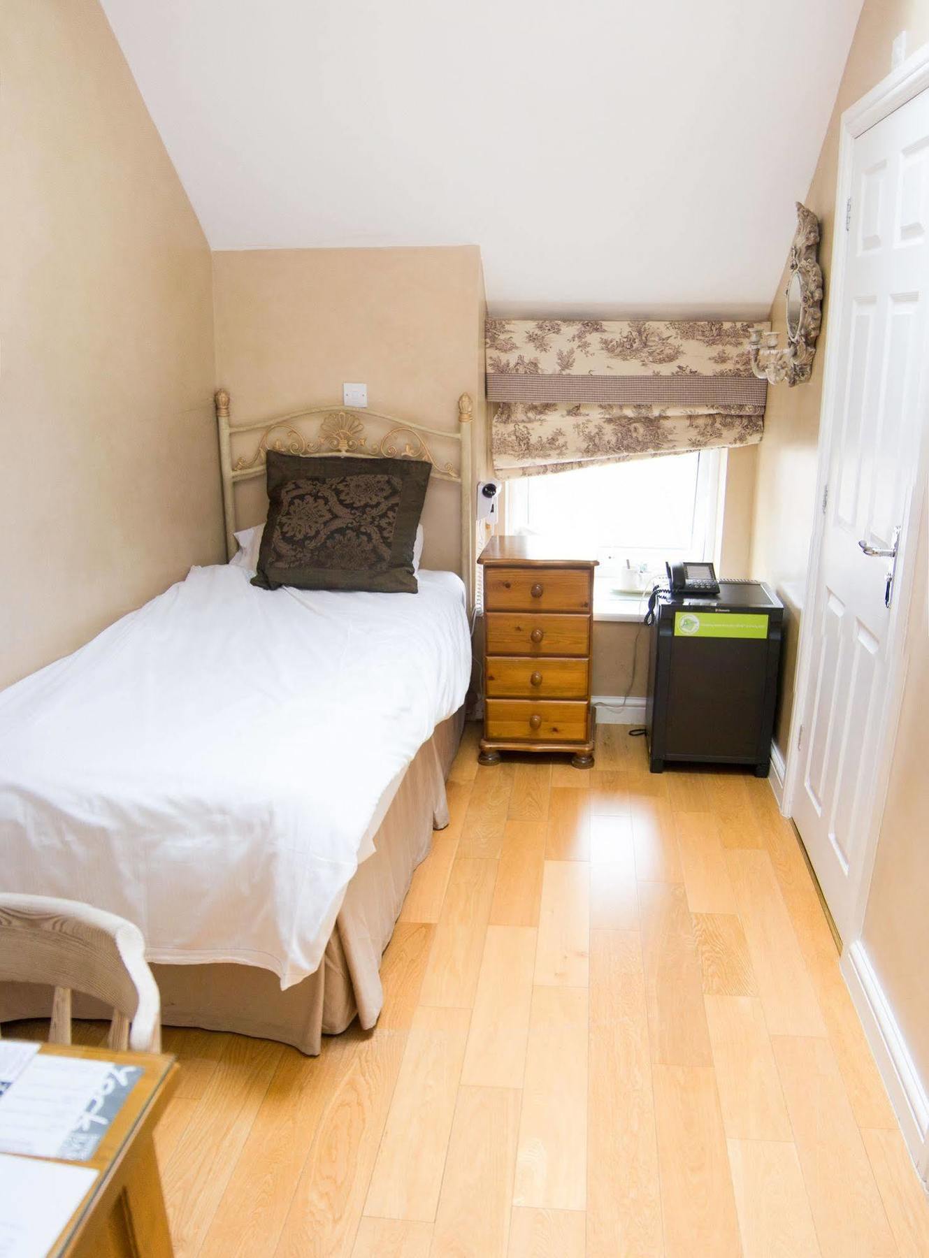 The York Hotel Wolverhampton Esterno foto