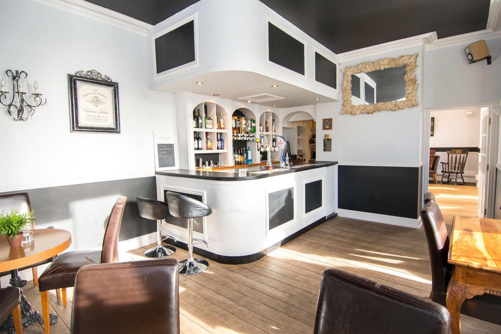 The York Hotel Wolverhampton Esterno foto