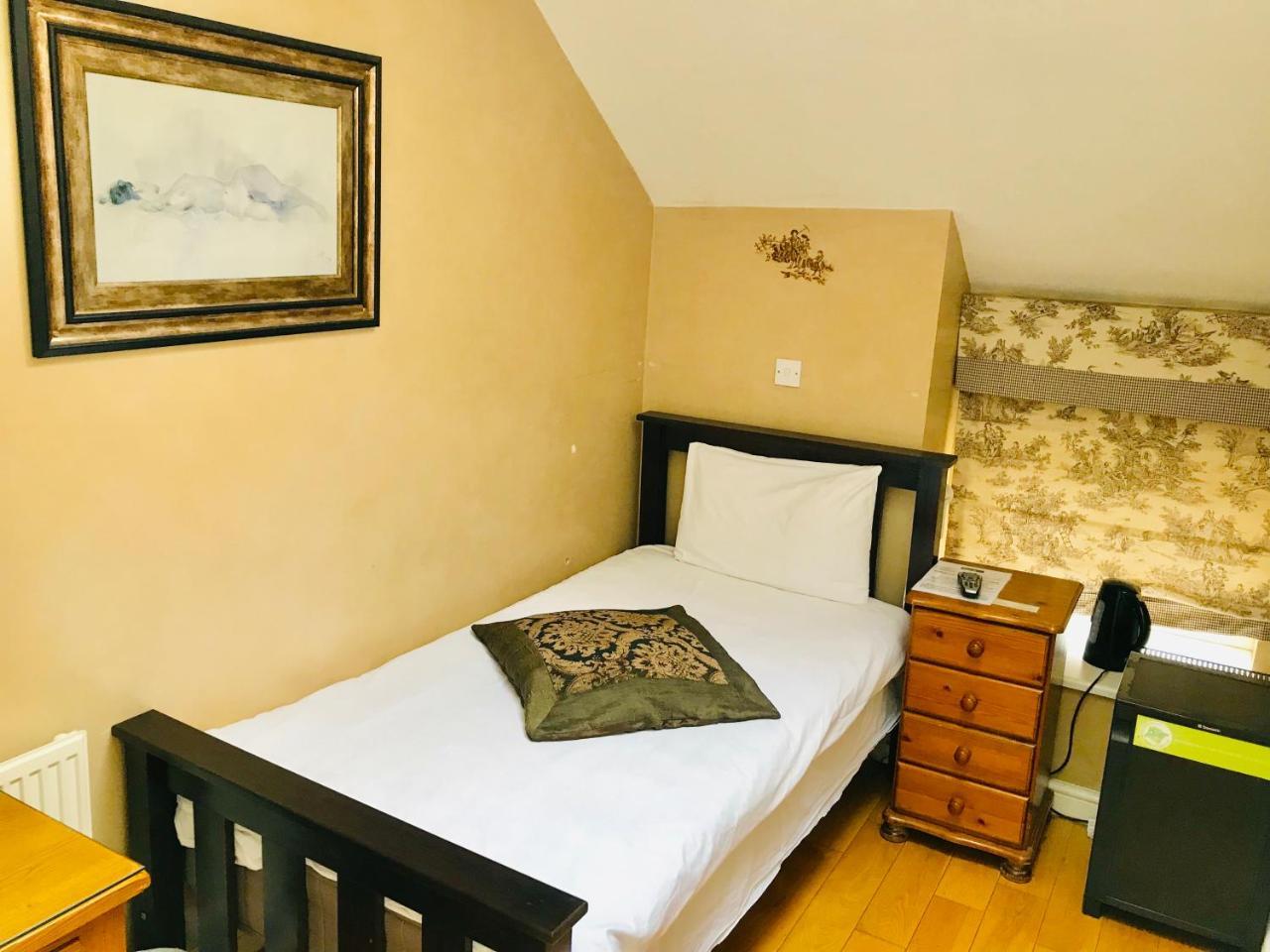 The York Hotel Wolverhampton Esterno foto