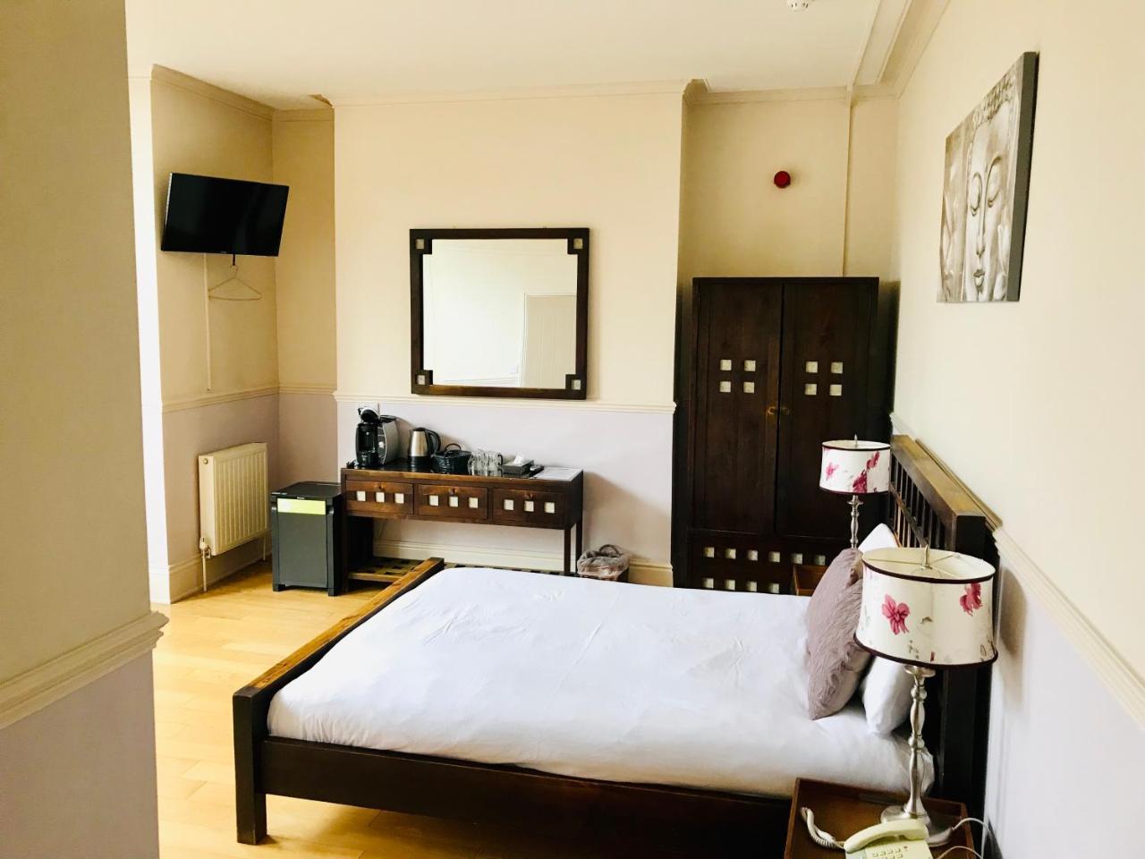 The York Hotel Wolverhampton Esterno foto