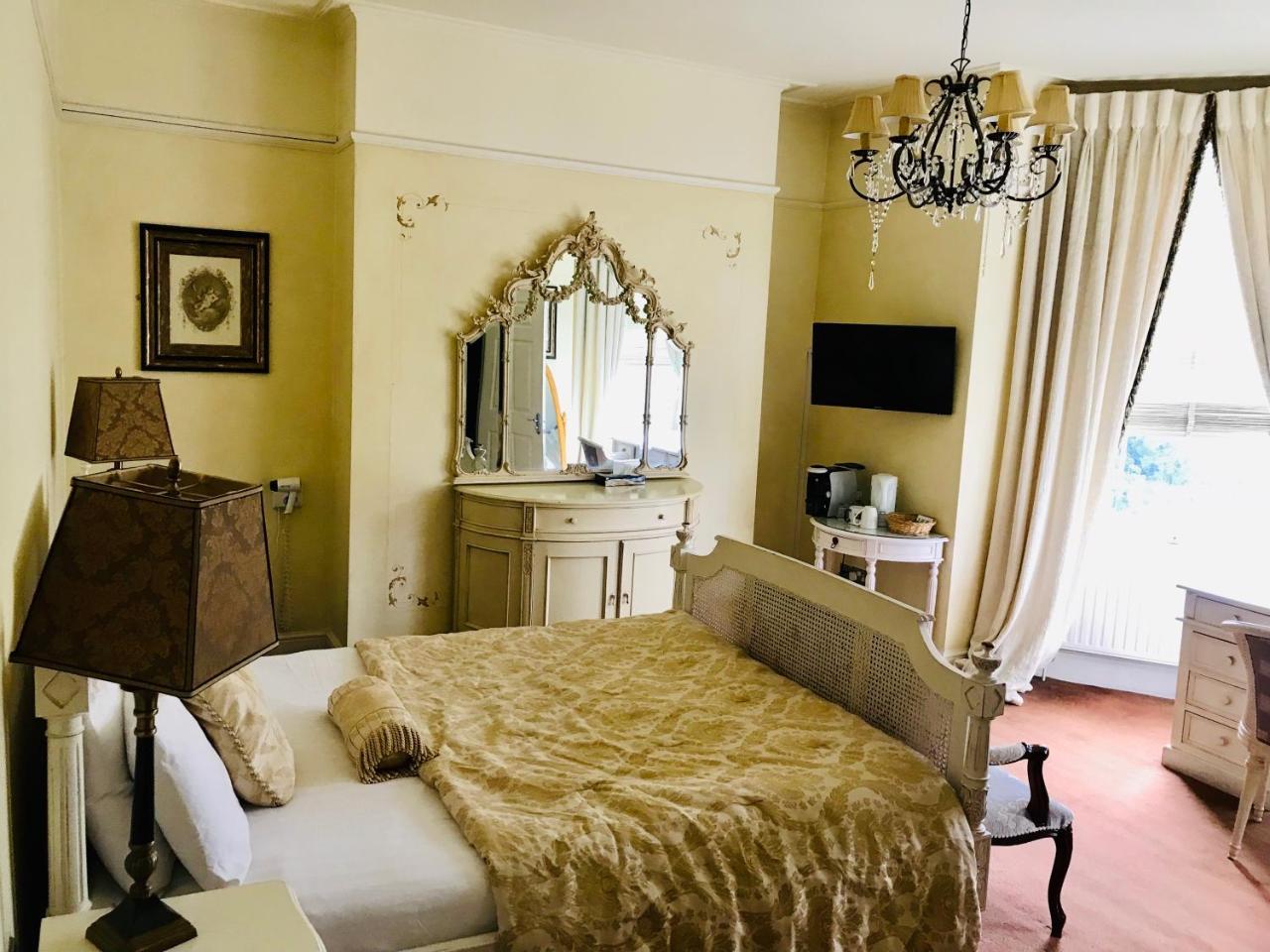 The York Hotel Wolverhampton Esterno foto